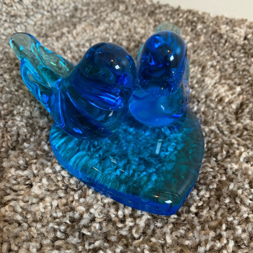 Leo Ward Bluebird of Happiness glass paperweight